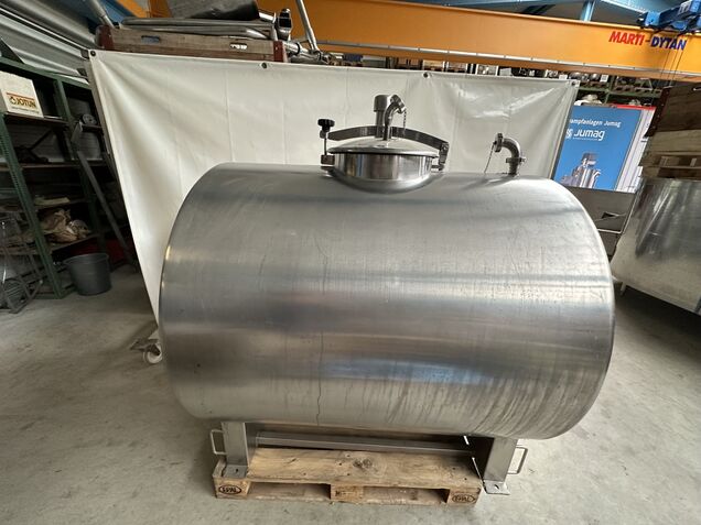 Tank rund, liegend, unisoliert, 1'400l